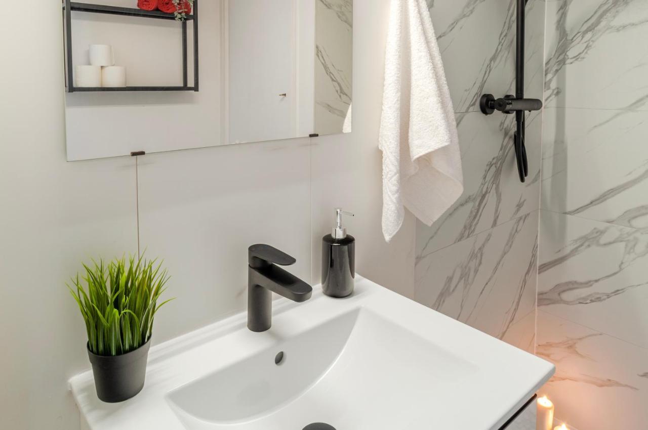 Estudio En 1ª Linea Con Vistas Al Puerto Deportivo By Insidehome Empuriabrava Εξωτερικό φωτογραφία